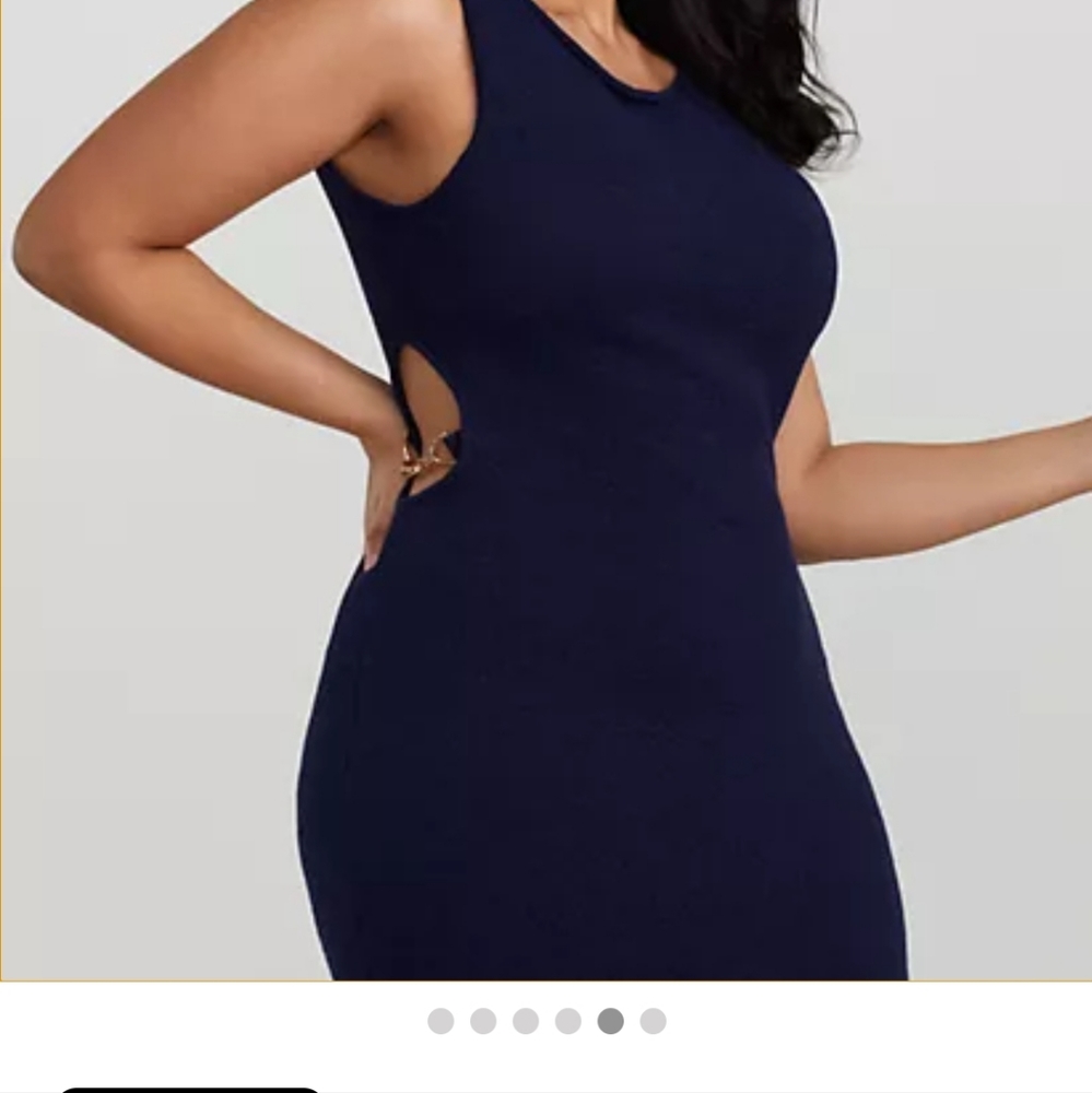 Dress - Picture 2 of 2